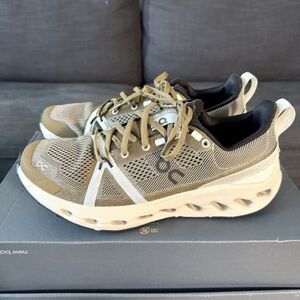 On Cloudsurfer Trail Hunter Ice Olive Green Hiking Running Shoes Men's Size 9